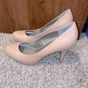 Worthington Round toe stiletto heel. Size 9.5women